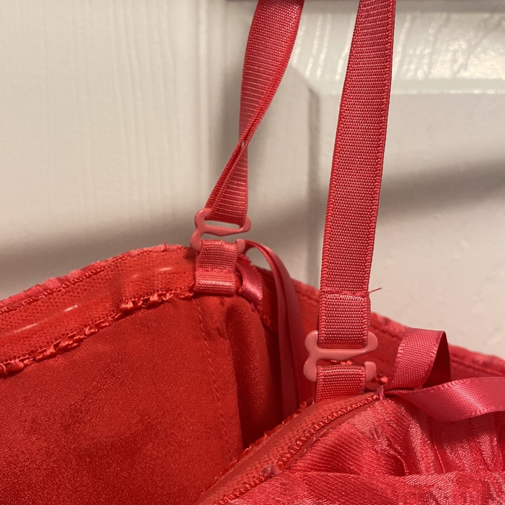 NWT BCBG bright raspberry dress with bow. Size 8 - Picture 11 of 11